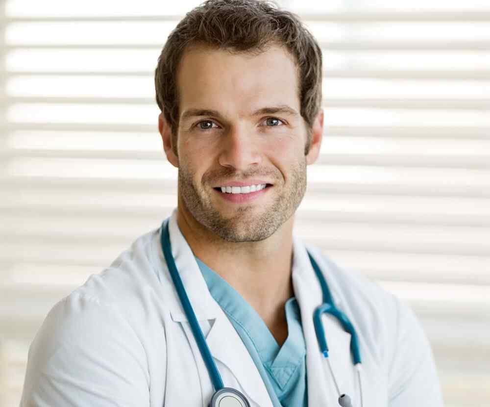 https://www.maxcaremedicalcentre.com.au/wp-content/uploads/2019/02/team_03.jpg